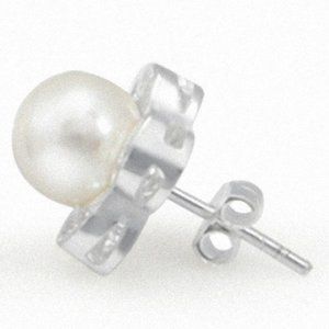 Jewelry - 14K Gold Diamond Pearl Flower Earrings Jewelry - 14K Gold Diamond Pearl Flower Earrings